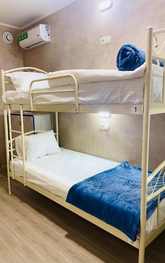 Hostel Garden St โอเดสซา ภายนอก รูปภาพ
