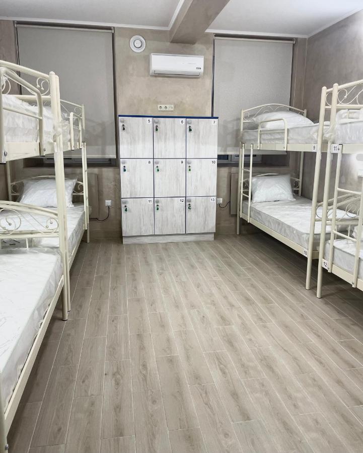 Hostel Garden St โอเดสซา ภายนอก รูปภาพ